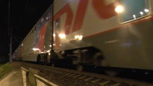 "Однако" Электровоз 2ЭС4К с двухэтажным поездом Адлер - Москва