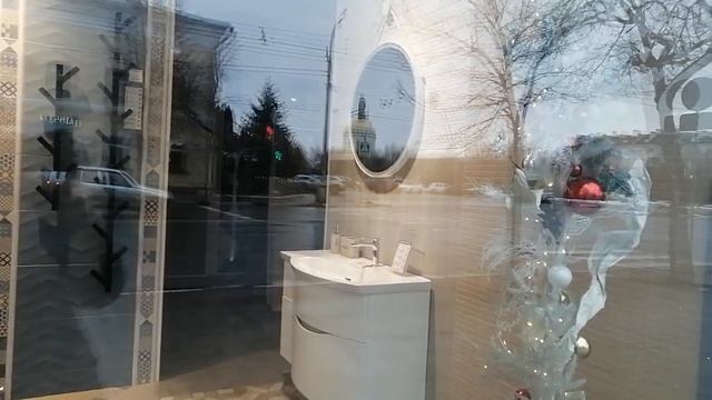 Праздничное новогоднее оформление витрин магазина Kerama marazzi в Орле смотреть онлайн
