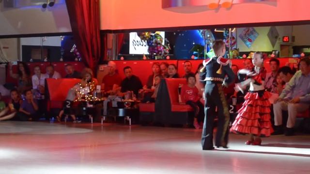 Nikolai & Irishka Ivanov ( 7 y.o. twins) - Pasodoble - Candyland Showcase смотреть онлайн