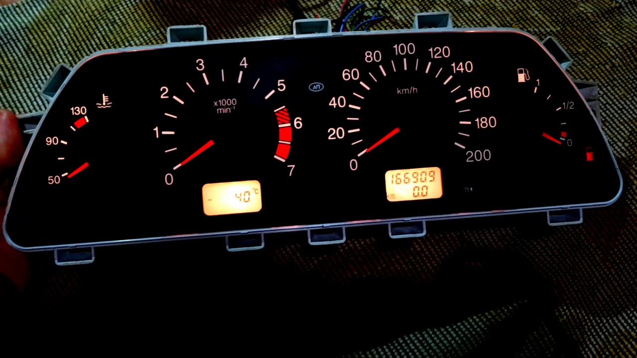 Тест стрелок ВАЗ при включении зажигания на панелях АП смотреть онлайн