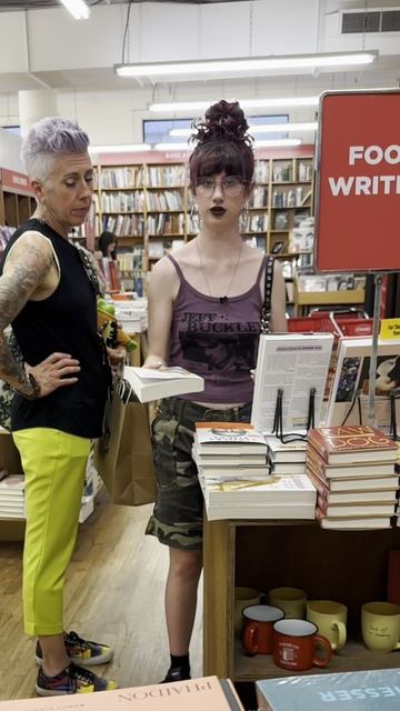 Семьи в АМЕРИКЕ и в РОССИИ — в чём разница? #путешествие #влог #мирнаизнанку #шоу #тнт смотреть онлайн