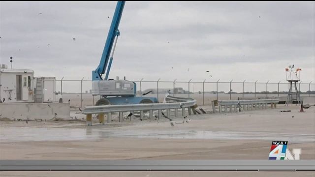 Nation's guardrail system can't handle heavy electric vehicles смотреть онлайн