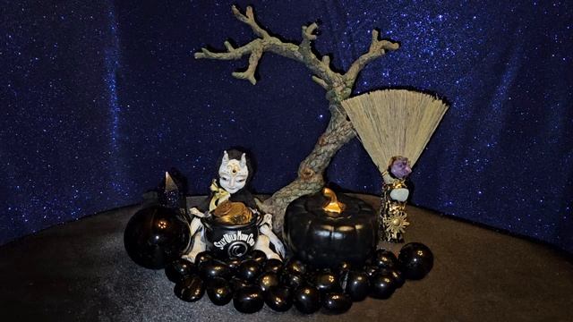 БЕДНОСТЬ ЗА ЧЁРТА ЗАМУЖ ВЫДАТЬ...