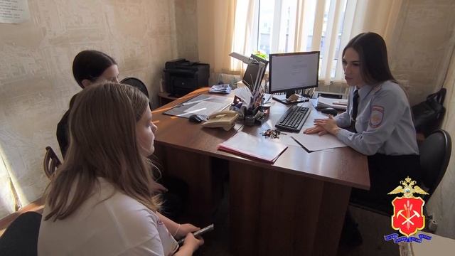 В Анжеро-Судженске активисты отряда «Юные друзья полиции» провели один день с инспектором ПДН смотреть онлайн