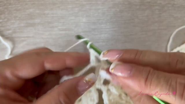 Sunflower Poncho / how to crochet - EASY AND FAST - BY LAURA CEPEDA смотреть онлайн