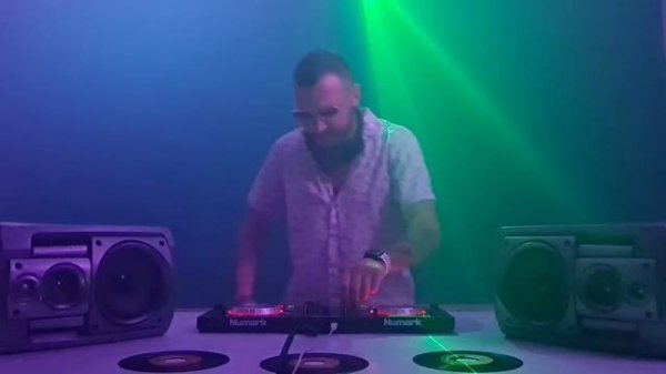 Dj Mehmet Tekin Ft. Zerrin - Hislerim - Remix (Official Video)