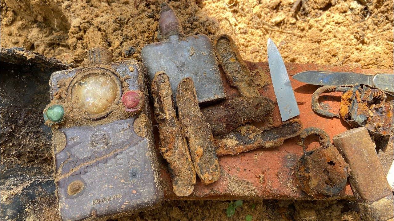 Коп по войне. Недокопанный кем то блиндаж по радовал находками! смотреть онлайн
