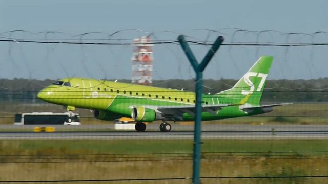 Embraer E170. RA-02859 смотреть онлайн