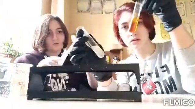 Рідини, що не змішуються смотреть онлайн