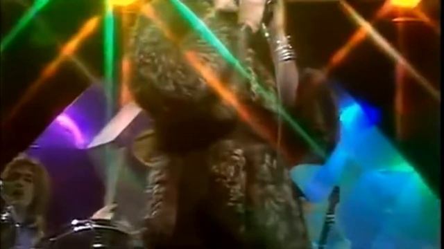 Killer Queen бомбанул по бутылке смотреть онлайн