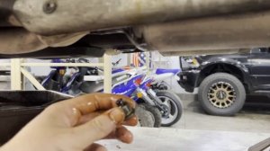 BMW K1600 OIL CHANGE HOW TO DIY EASY!!!!