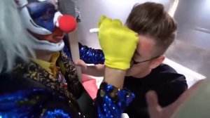 Влада А4 связал КЛОУН   Экстремальные Прятки От Страшного КЛОУНА в Парке Развлечений !