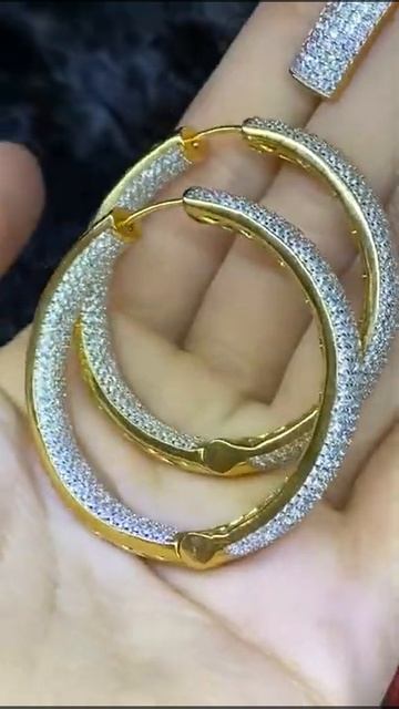ОЧАРОВАТЕЛЬНЫЙ КОМПЛЕКТ С ЦИРКОНАМИ. ОПИСАНИЕ👇