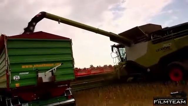 Claas Lexion 780 TT Mähdrescher und ein John Deere 7430 bei der Raps Ernte 2013 смотреть онлайн