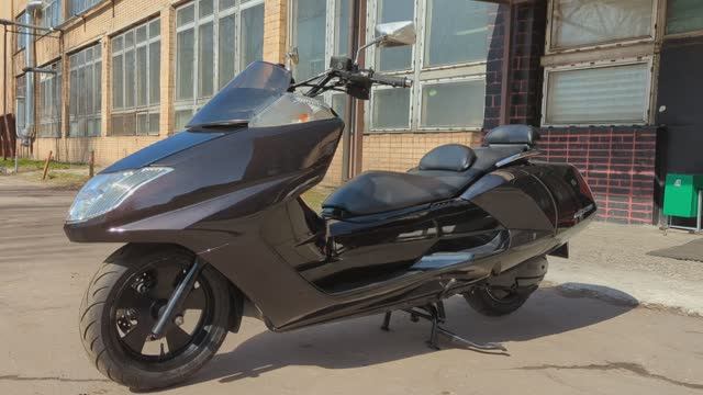 Скутер Yamaha Maxam (120YB43) 2006 г.в. смотреть онлайн