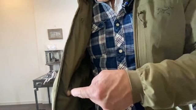 【ARC'TERYX】LEAF ATOM HOODY LTアークテリクスの軍用モデルLEAFのインサレーションジャケット смотреть онлайн