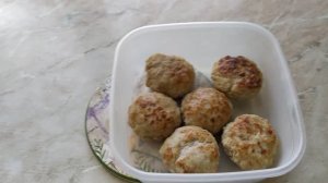 Замороженные готовые котлеты из индейки. Как погреть в микроволновке