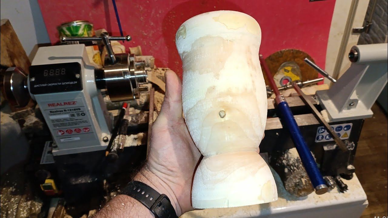 выточил кубок из клёна покрасил лёном. сырое точение. высушил до 0% в микроволновке выпарил 40% веса смотреть онлайн