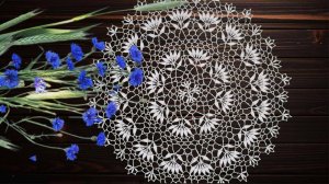 Универсальная салфетка/ скатерть крючком с васильками. Часть 1