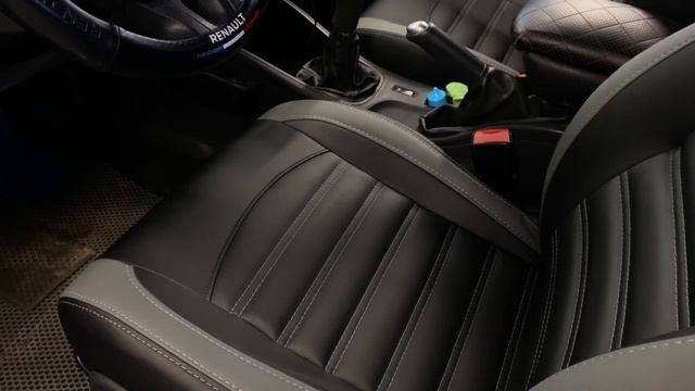 Renault Megane 3. Авточехлы смотреть онлайн