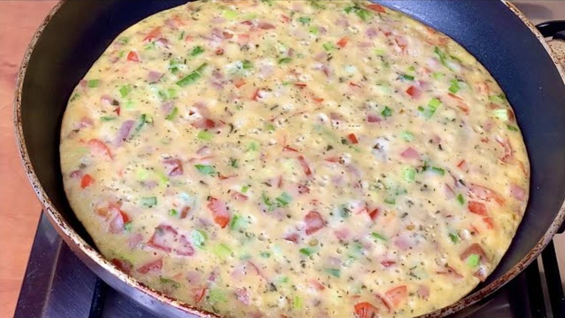 ТАКОЙ ЗАВТРАК ГОТОВЛЮ 3 РАЗА В НЕДЕЛЮ! Все смешал и на СКОВОРОДУ! смотреть онлайн