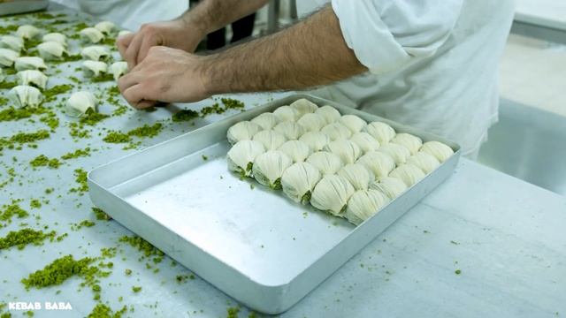 Ramadan Bustle in Antep Baklava Shops / How to make Mussel Baklava? - Sec Baklava смотреть онлайн