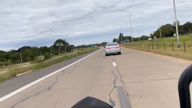 REVIEW KTM 200 y KTM 390 (LAS PROBAMOS EN RUTA) смотреть онлайн