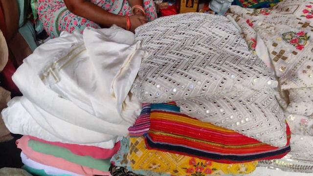 कतरन मार्केट में ब्रांडेड कुर्ती मिलती है किलो के भाव । katran market Mangol puri l patri market смотреть онлайн