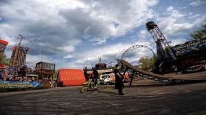 Танки против Монстр-Траков - битва стальных гигантов в Парке Киноприключений