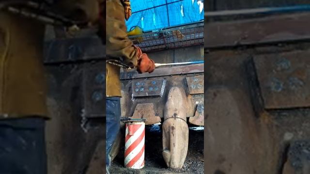 Preeheating... Sebelum pengelasan bucket pc 2000 смотреть онлайн