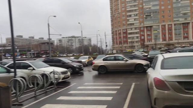 Тиара у входа смотреть онлайн