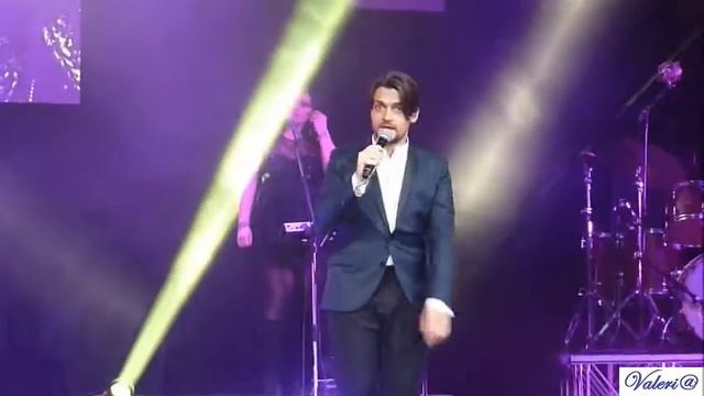 Valerio Scanu - T&Q Show Mango - Oro - FinalmentePioveTour Roma 24-04-2016 смотреть онлайн