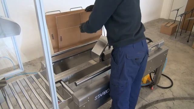 Полуавтоматический формирователь картонных коробов ROBOPAC STARBOX смотреть онлайн