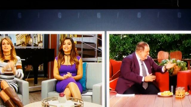 Por Fin!!Paulina Rubio le habla a Lili Estefan. смотреть онлайн