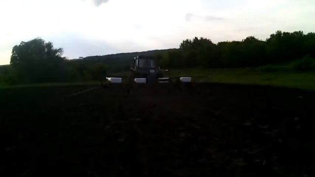 Трактор МТЗ 80, посів кукурудзи смотреть онлайн