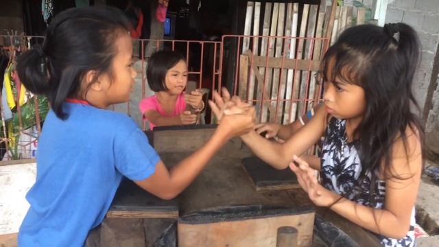KIDS TRYING THE KING OF THE TABLE ARMWRESTLING| Armwrestling CDO|