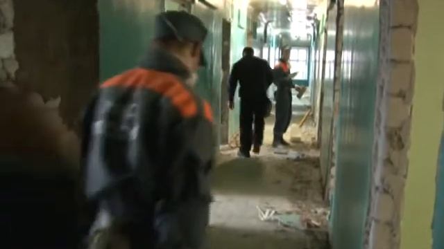 20 09 13 спасатели ремонтируют гостиницу Заря в Благовещенске под ПДП смотреть онлайн