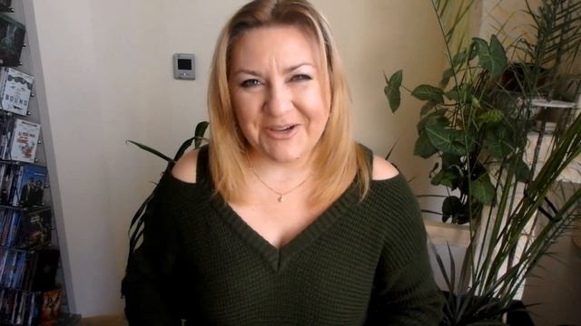 В СРОЧНОМ ПОРЯДКЕ СОБИРАЮ ЧЕМОДАНЫ смотреть онлайн