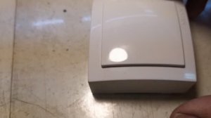 Разборка настенного выключателя