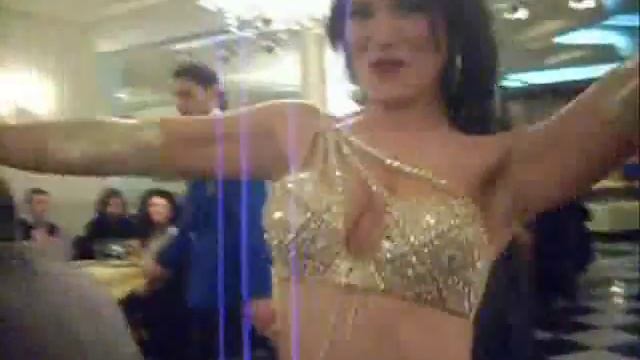 RISTORANTE LE MILLE E UNA NOTTE DANZA DEL VENTRE смотреть онлайн
