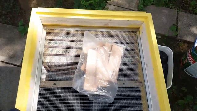 Gabon pásek do včel - přeléčení Varroa destructor v podletí смотреть онлайн