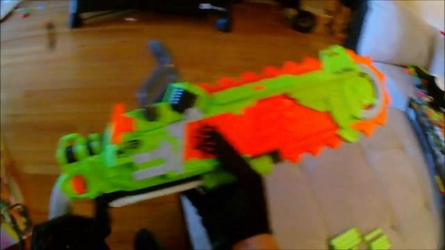 [REVIEW] Nerf Zombie Strike Brainsaw Unboxing, Review, and Firing Test (New Nerf Guns 2016) смотреть онлайн