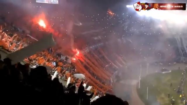 Атмосфера на матче #БокаХуниорсРиверПлейт смотреть онлайн