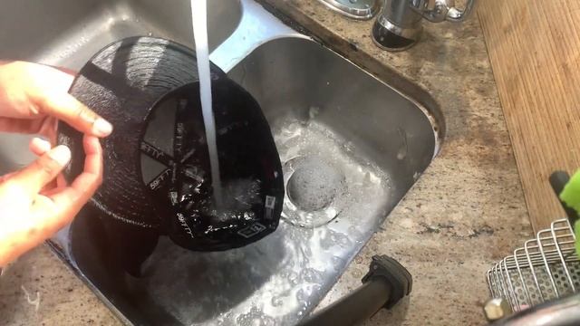The Best and Easiest Way to Clean a Baseball Cap смотреть онлайн