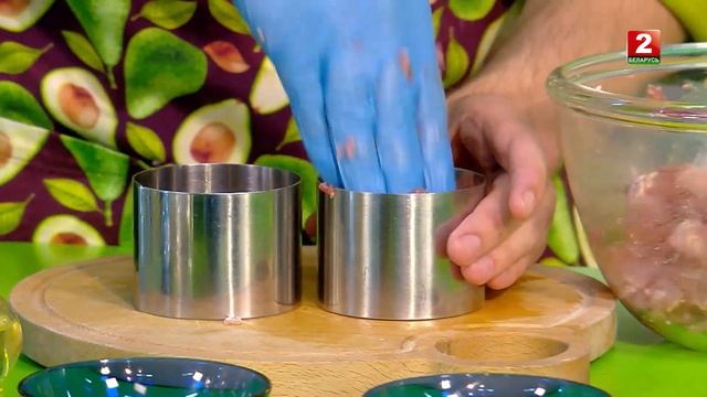 Бургер с кармелизированным луком! Сергей Петроченко - шеф-повар! смотреть онлайн