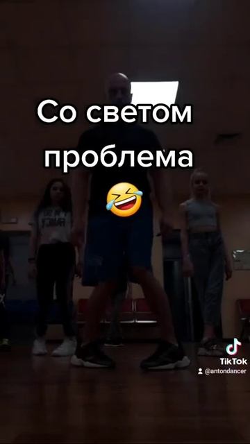 КАК НАУЧИТЬСЯ ТАНЦЕВАТЬ ШАФЛ ДОМА / УРОКИ ТАНЦЕВ ОНЛАЙН ИЗ ТИК ТОК ТРЕНДОВ 2021 SHUFFLE DANCE. смотреть онлайн
