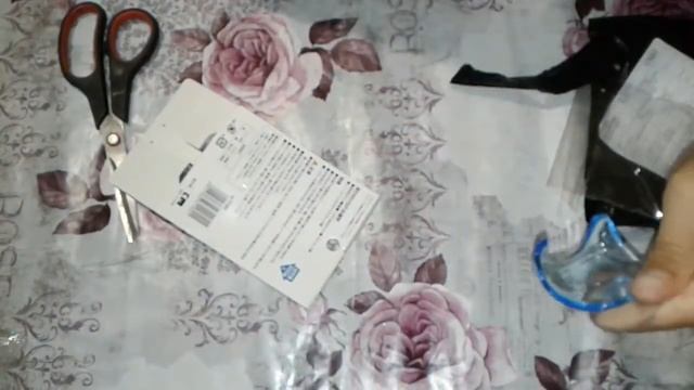 Подставка для бритвы в вану.