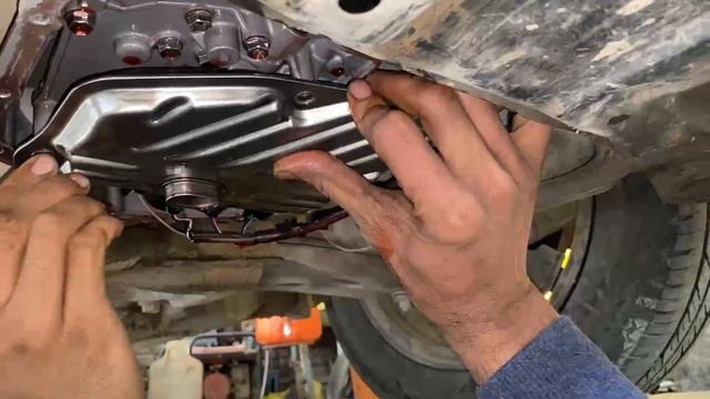 Toyota Yaris gear oil change смотреть онлайн
