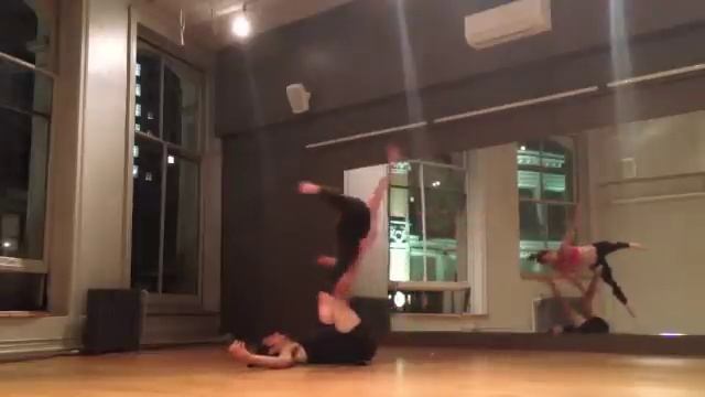 Advanced AcroYoga Teaser 11-17-12 (Matt Giordano, and Talia H.) смотреть онлайн