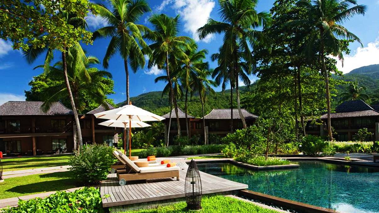 Пятнадцать дней в раю. (03.2025 г.) 6 серия. смотреть онлайн